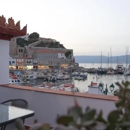 In Hydra Hydra (Saronic Islands)